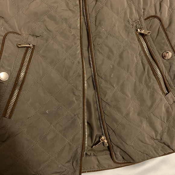 Zara vest size XS - Picture 2 of 6